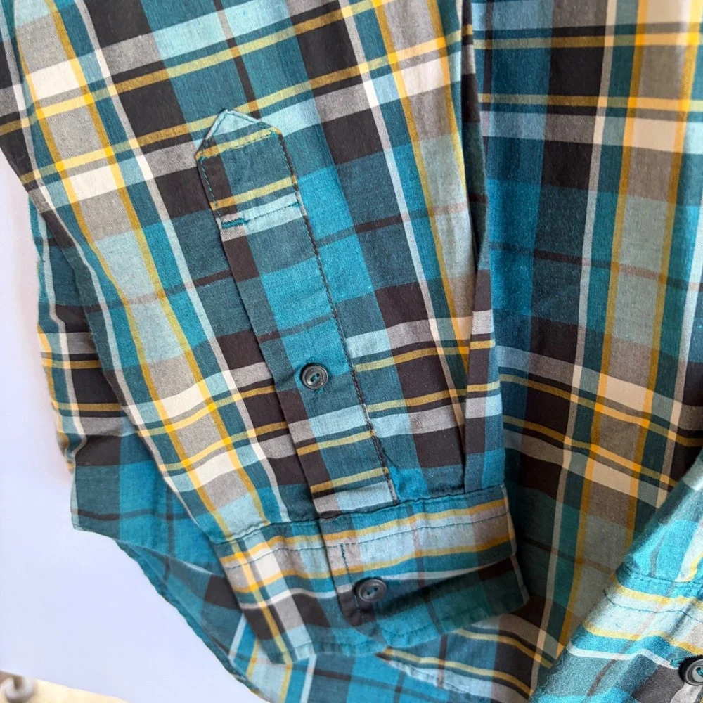 American Eagle Mens Seriously Soft Plaid Button Down Shirt Teal Yellow Classic M